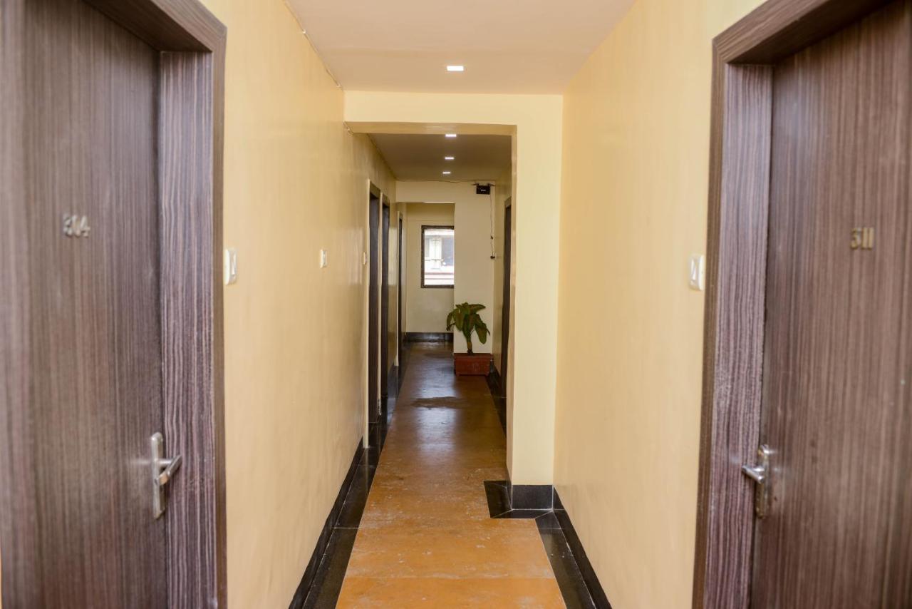 Hotel New Shalimar - Mumbai — Photos 1